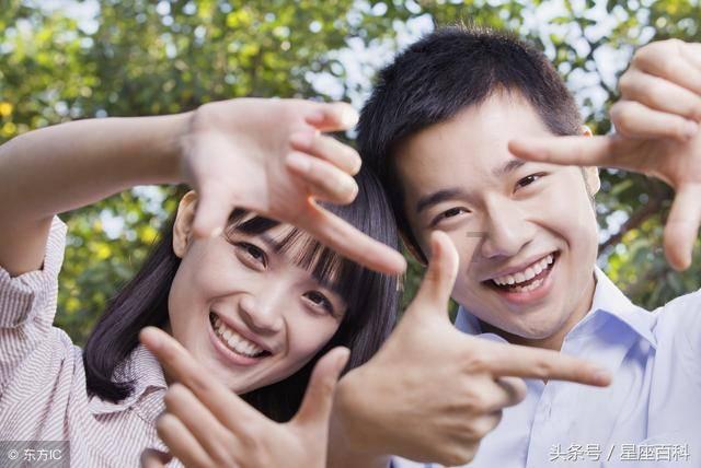探索天涯,发现新世界——男生想要锻炼腹肌,做平板支撑和卷腹哪个更有效?问答平台